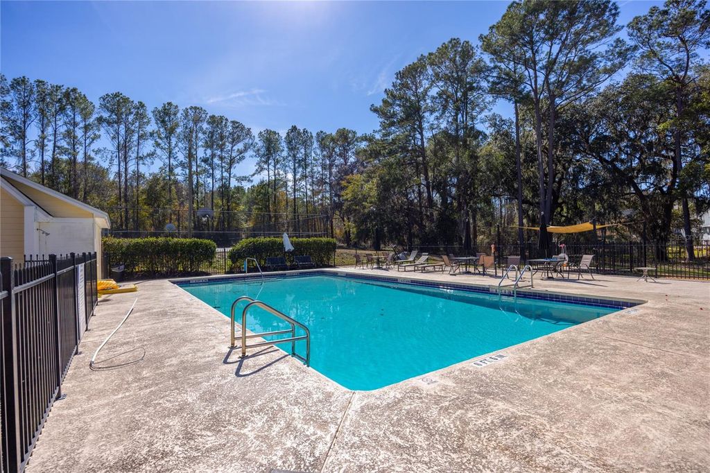 Image 45 of property listing at 3543 NW 84TH WAY, Gainesville, FL 32606