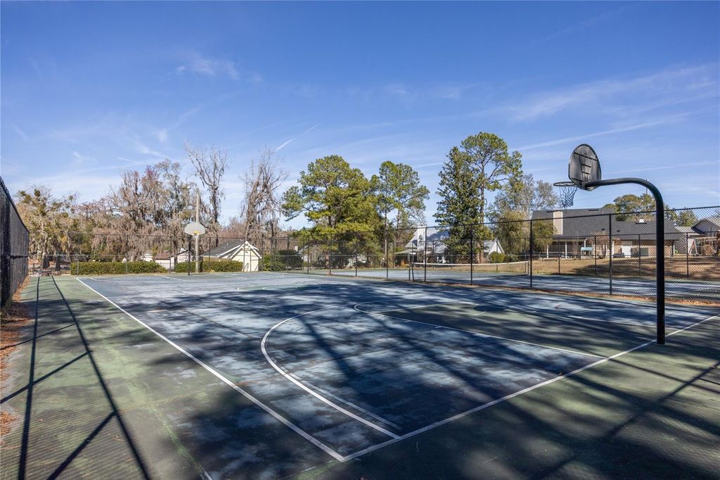 Image 48 of property listing at 3543 NW 84TH WAY, Gainesville, FL 32606