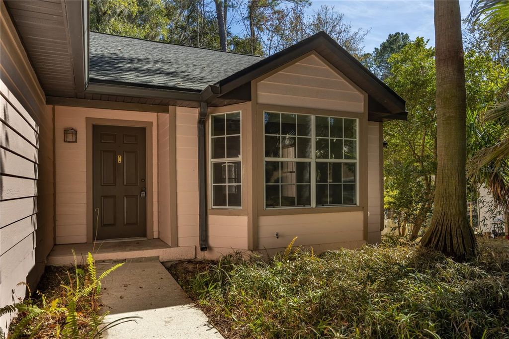 Image 6 of property listing at 3543 NW 84TH WAY, Gainesville, FL 32606