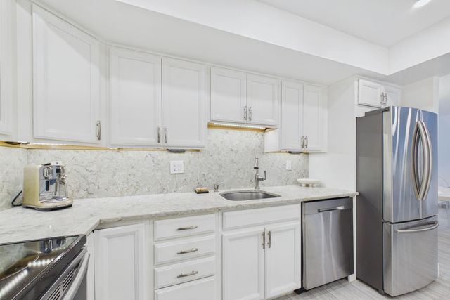 2860 S Ocean Boulevard 209, Palm Beach, FL 33480