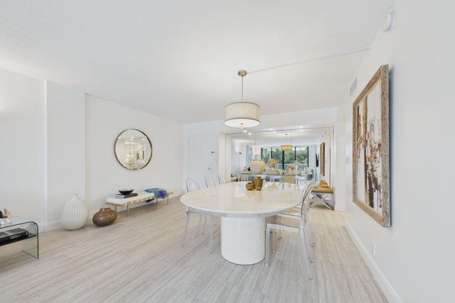 2860 S Ocean Boulevard 209, Palm Beach, FL 33480