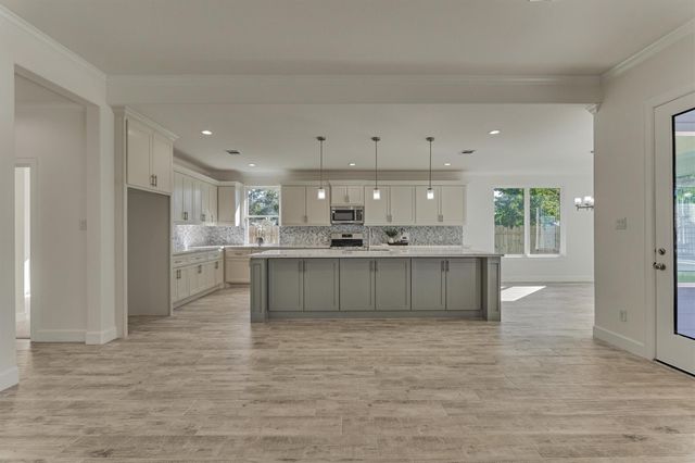 1718 Eastvale Drive, Spring, TX 77386