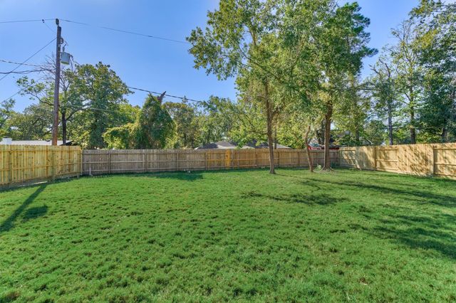 1718 Eastvale Drive, Spring, TX 77386