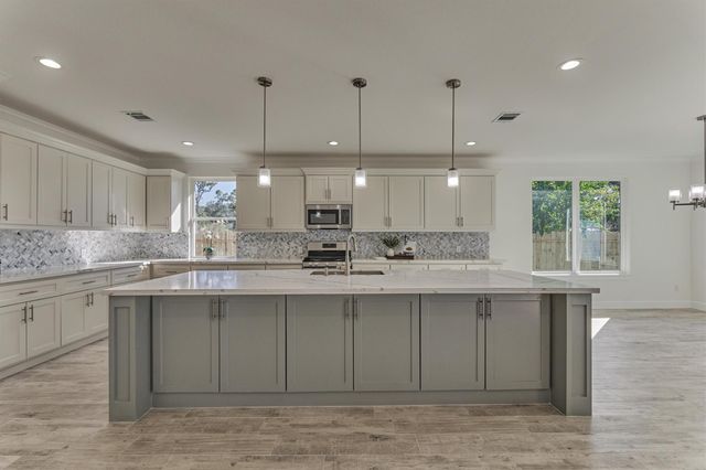 1718 Eastvale Drive, Spring, TX 77386