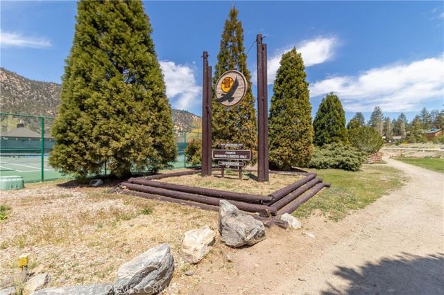 1901 Bernina Dr, Pine Mountain Club, CA 93222