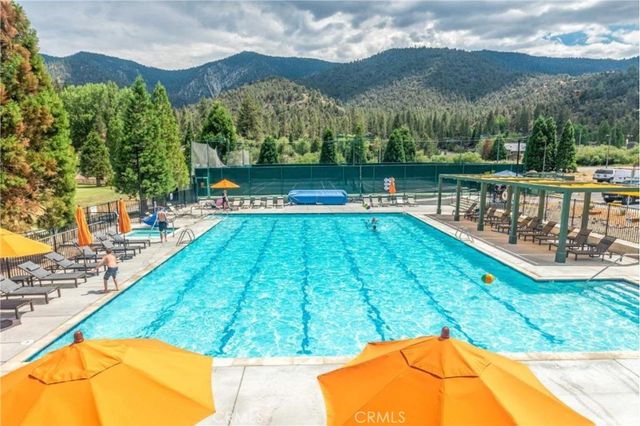 1901 Bernina Dr, Pine Mountain Club, CA 93222