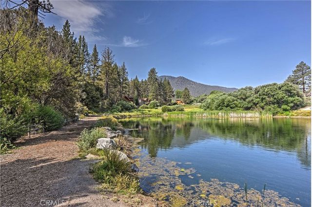1901 Bernina Dr, Pine Mountain Club, CA 93222