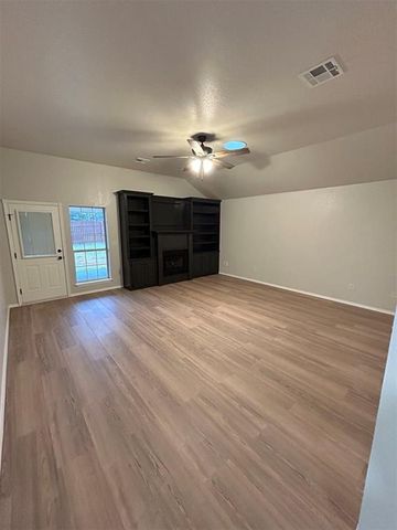 517 Bob White Drive, Purcell, OK 73080