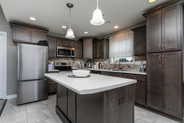 626 ARMITAGE DR, Columbia, MO 65202