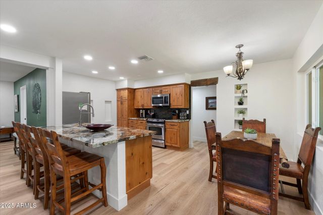 5334 E EVERETT Drive, Scottsdale, AZ 85254