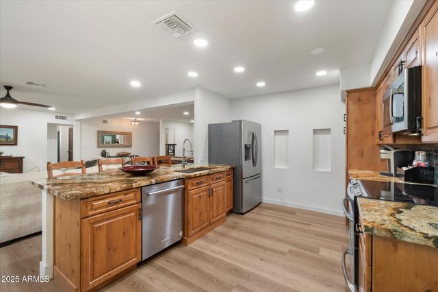 5334 E EVERETT Drive, Scottsdale, AZ 85254
