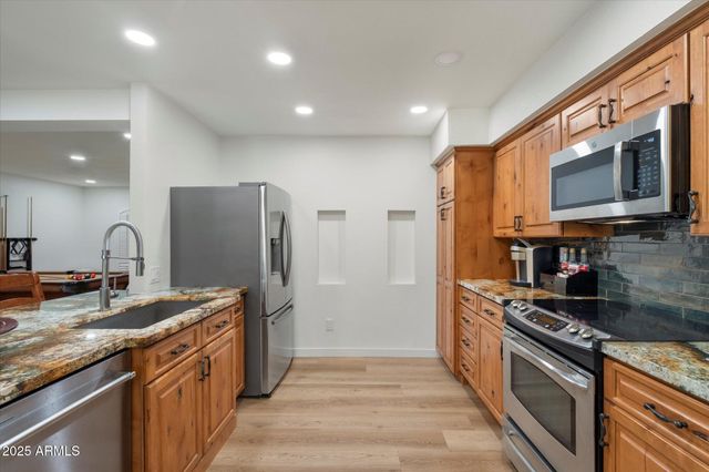 5334 E EVERETT Drive, Scottsdale, AZ 85254
