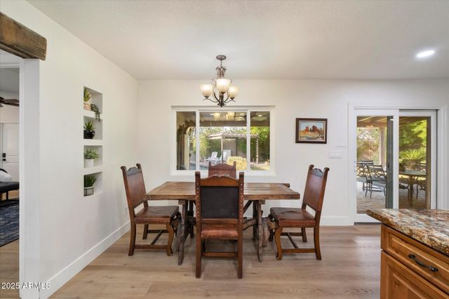 5334 E EVERETT Drive, Scottsdale, AZ 85254