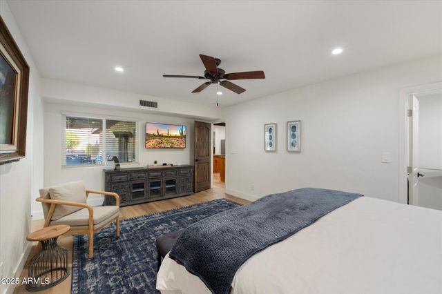 5334 E EVERETT Drive, Scottsdale, AZ 85254