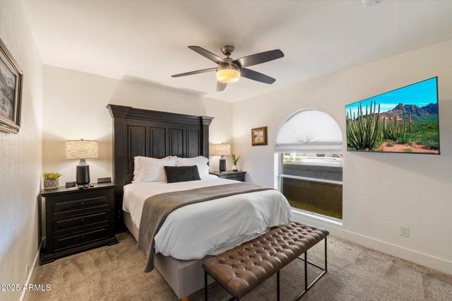 5334 E EVERETT Drive, Scottsdale, AZ 85254