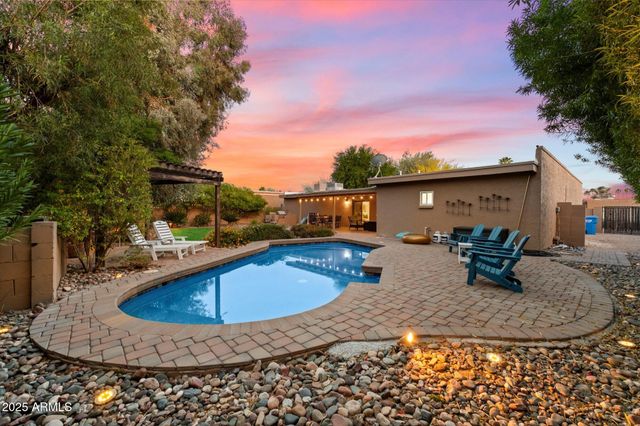5334 E EVERETT Drive, Scottsdale, AZ 85254