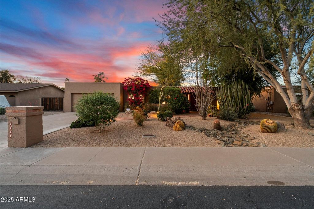 5334 E EVERETT Drive, Scottsdale, AZ 85254