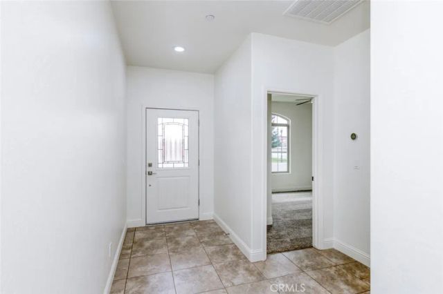 6808 W Lucas, Fresno, CA 93722