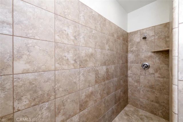 6808 W Lucas, Fresno, CA 93722