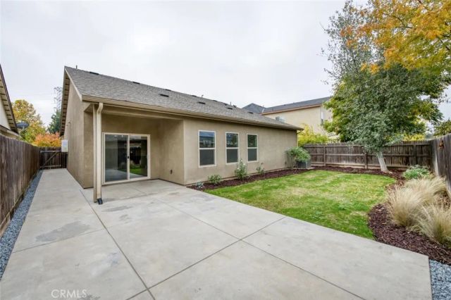 6808 W Lucas, Fresno, CA 93722
