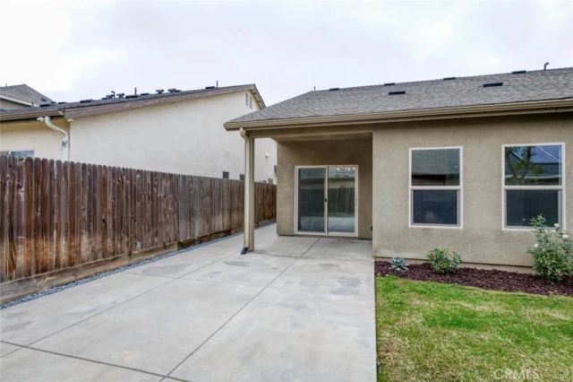 6808 W Lucas, Fresno, CA 93722