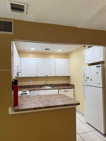 2017 NW 46th Ave A110, Lauderhill, FL 33313