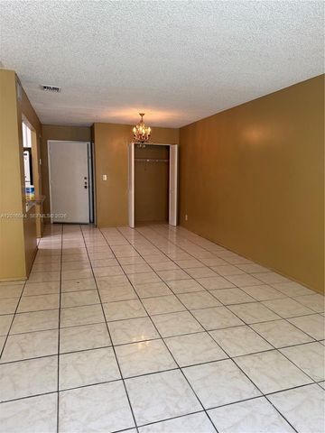 2017 NW 46th Ave A110, Lauderhill, FL 33313