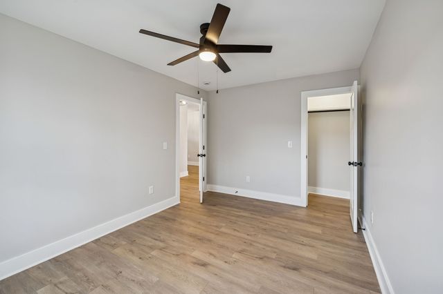 14 Dr James Fisher Cir, Lebanon, TN 37087