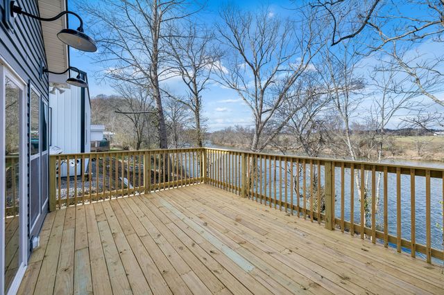 14 Dr James Fisher Cir, Lebanon, TN 37087