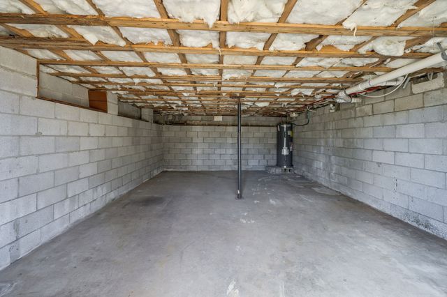 14 Dr James Fisher Cir, Lebanon, TN 37087