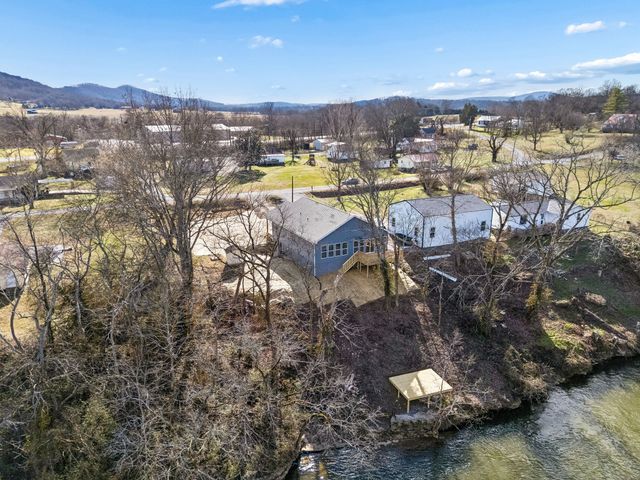 14 Dr James Fisher Cir, Lebanon, TN 37087