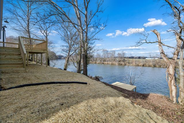 14 Dr James Fisher Cir, Lebanon, TN 37087