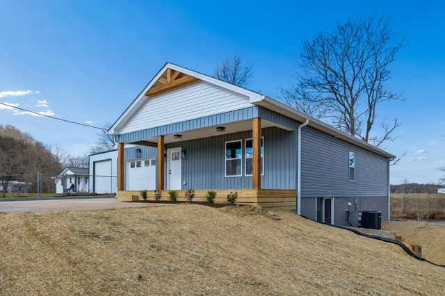 14 Dr James Fisher Cir, Lebanon, TN 37087