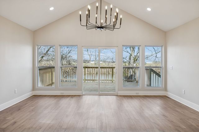 14 Dr James Fisher Cir, Lebanon, TN 37087