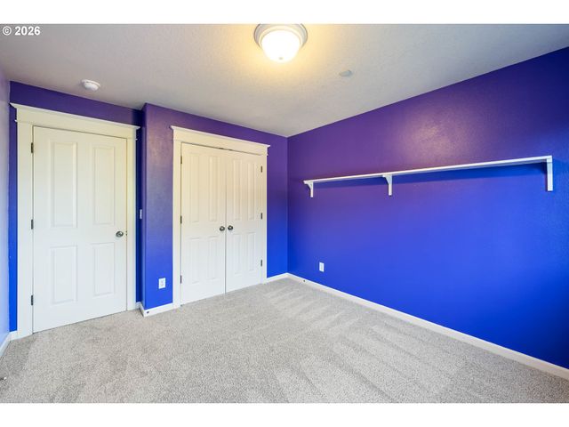 16288 BARLOW Dr, Oregon City, OR 97045