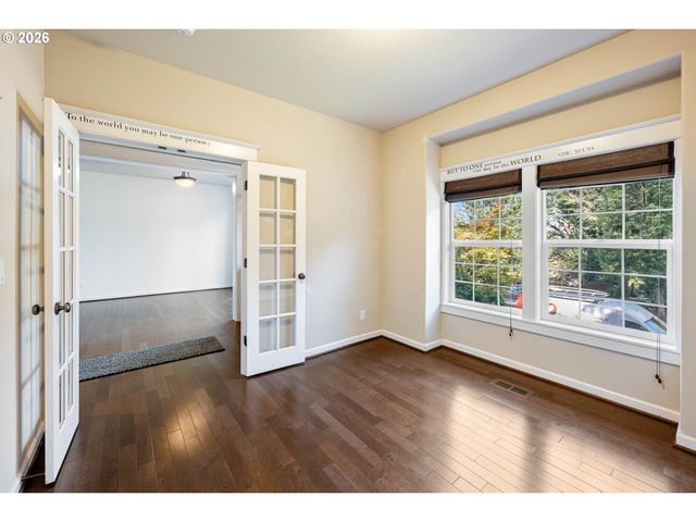 16288 BARLOW Dr, Oregon City, OR 97045