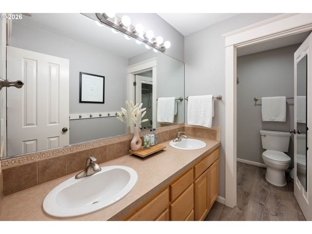 16288 BARLOW Dr, Oregon City, OR 97045