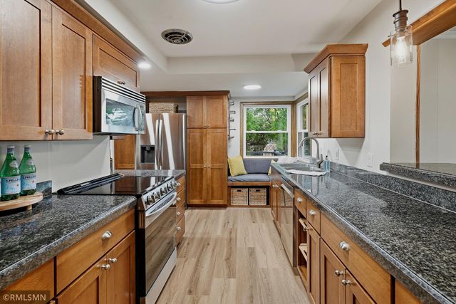 3101 W Armour Terrace, Saint Anthony, MN 55418
