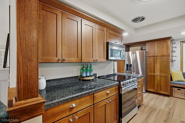 3101 W Armour Terrace, Saint Anthony, MN 55418