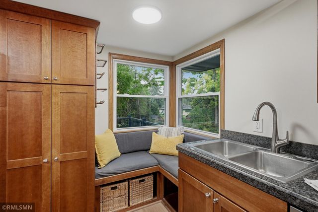 3101 W Armour Terrace, Saint Anthony, MN 55418