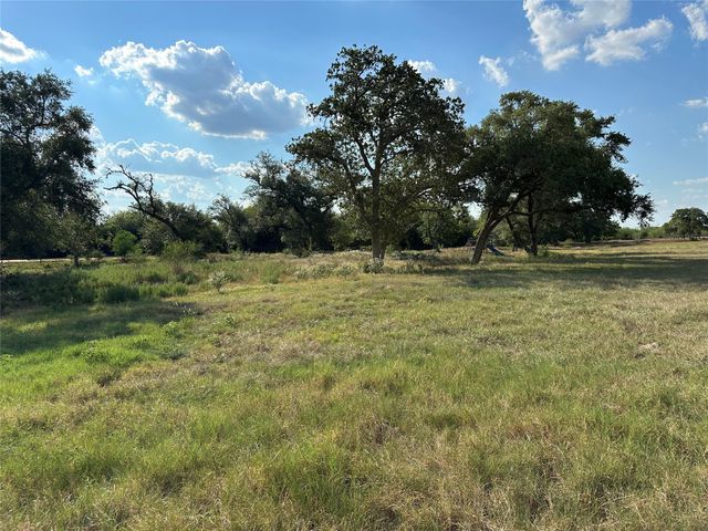 1007 County Road 380, Hallettsville, TX 77964