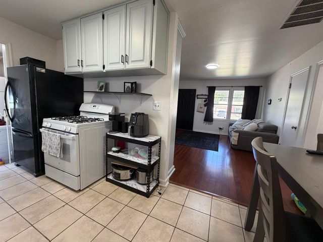 801 S Lightner, Wichita, KS 67218