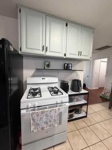 801 S Lightner, Wichita, KS 67218