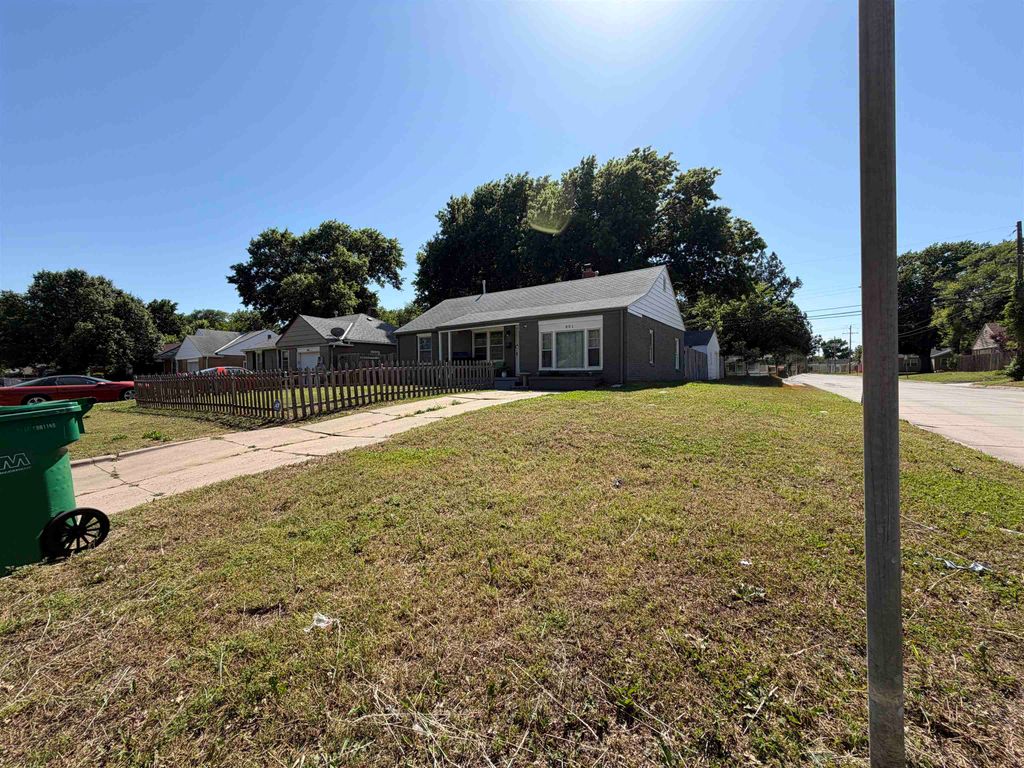801 S Lightner, Wichita, KS 67218