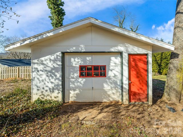 34 Southwicke Drive, Arden, NC 28704