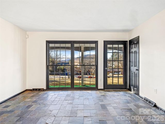 34 Southwicke Drive, Arden, NC 28704