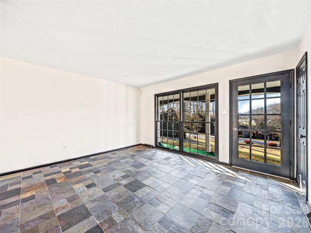 34 Southwicke Drive, Arden, NC 28704