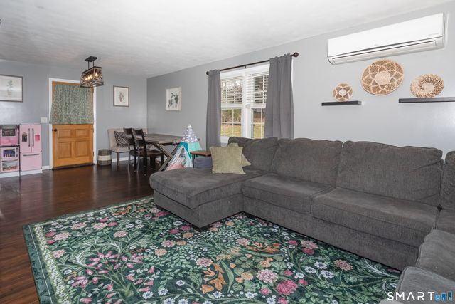 6 West Highland Road, Mansfield, CT 06250