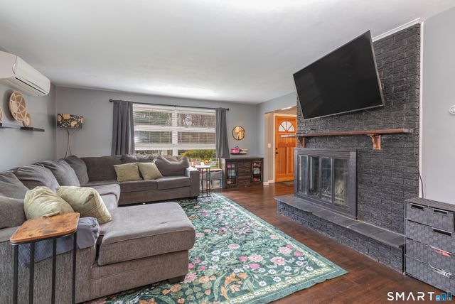 6 West Highland Road, Mansfield, CT 06250