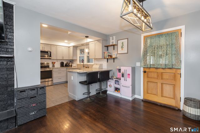 6 West Highland Road, Mansfield, CT 06250